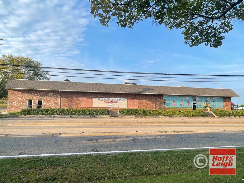 More Photos Of 2254 Locust St SW, Canal Fulton Freestanding For Sale