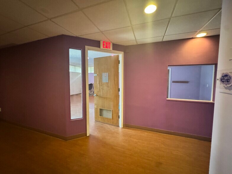 More Photos Of 1503 Oak St, Jacksonville Medical For Sale