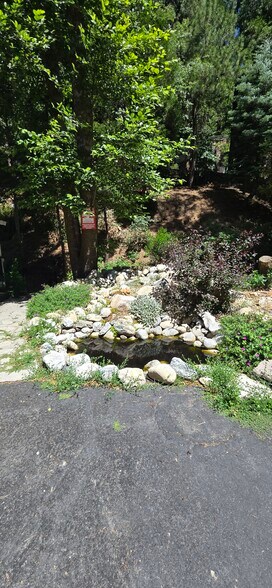 More Photos Of 26890 CA-189 Hwy, Blue Jay Storefront Retail Residential For Lease