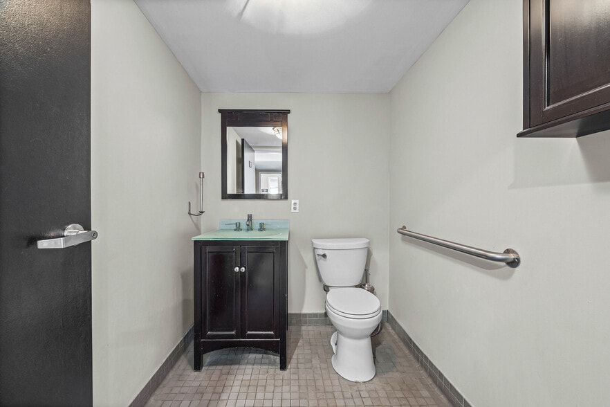 More Photos Of 955 E Henrietta Rd, Rochester Medical For Lease