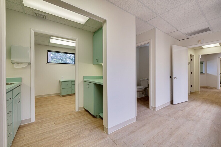 More Photos Of 1105 S Fort Harrison Ave, Clearwater Medical For Lease