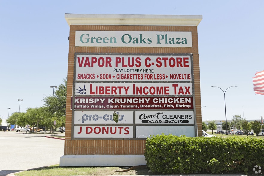 More Photos Of 2425-2435 SE Green Oaks Blvd, Arlington Freestanding For Lease