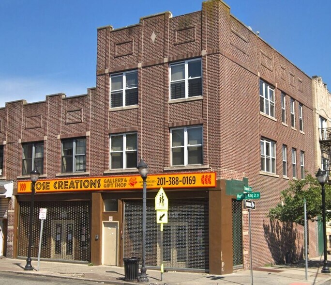 Primary Photo Of 152 Martin Luther King Jr Dr, Jersey City Apartments For Lease