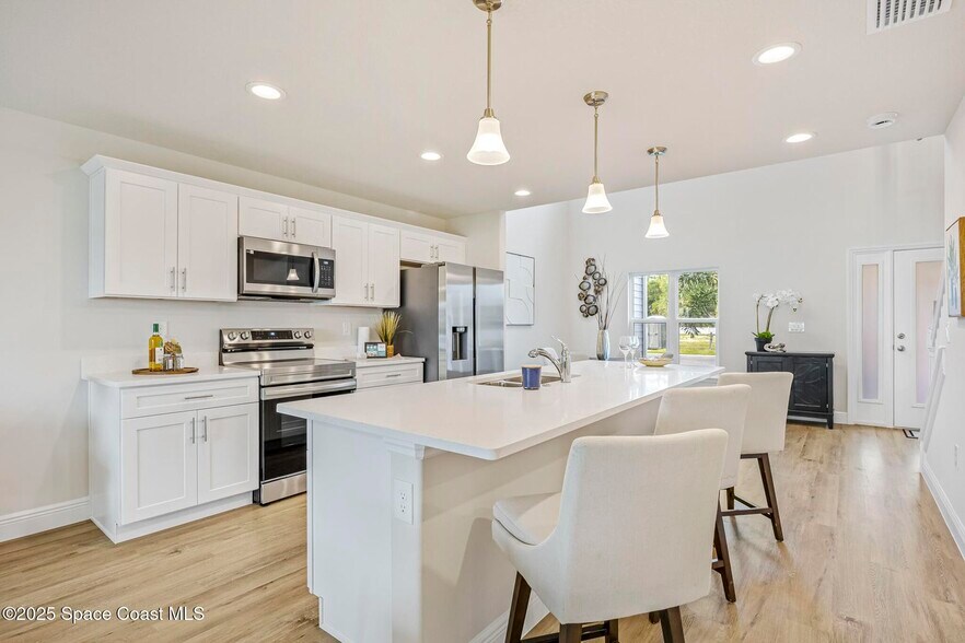 More Photos Of 207 HIDDEN WOODS PL, Melbourne Apartments For Sale