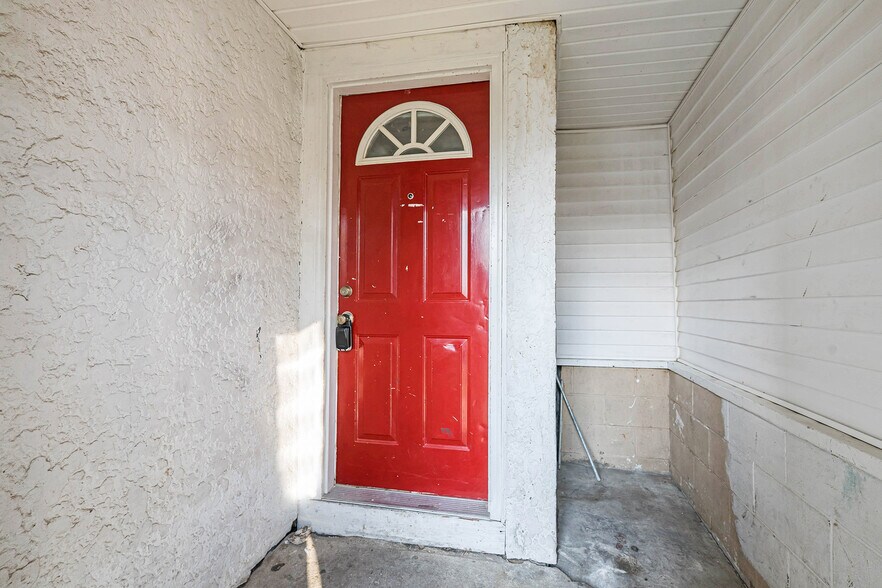 More Photos Of 2501 Poppleton Ave, Omaha Apartments For Sale