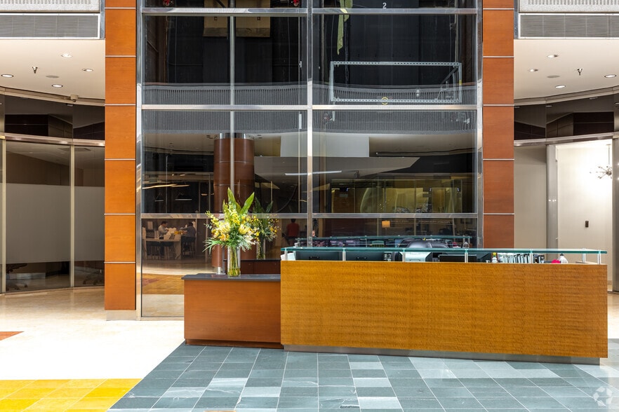 More Photos Of 17950 Preston Rd, Dallas Office For Lease