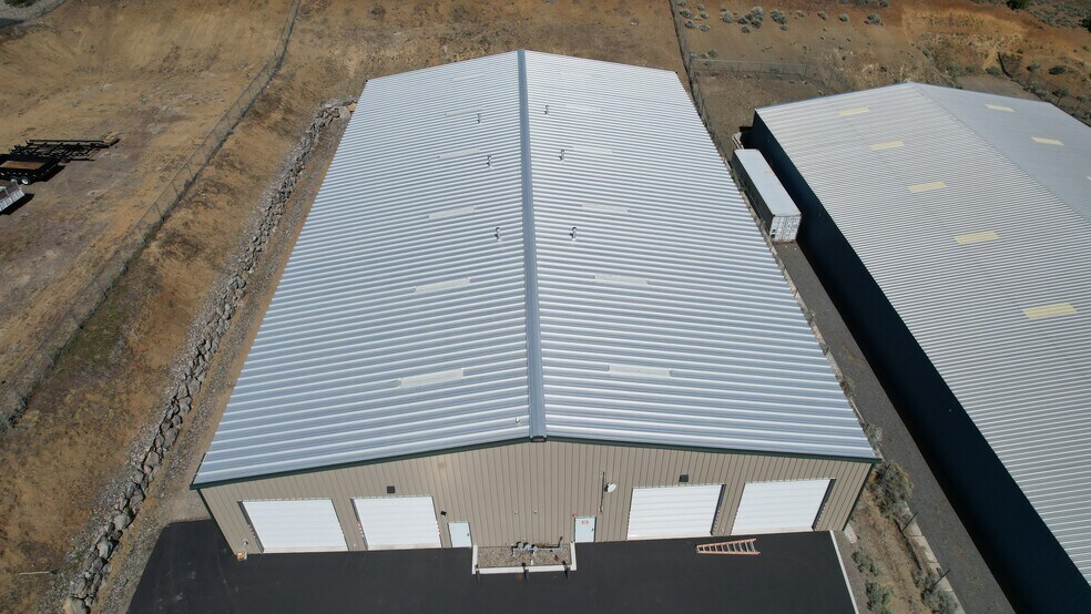 More Photos Of 60 Cygnet Dr, Mound House Industrial For Lease