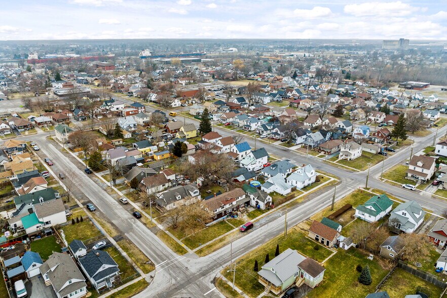 More Photos Of 48 Johnston St, Port Colborne Apartments For Sale