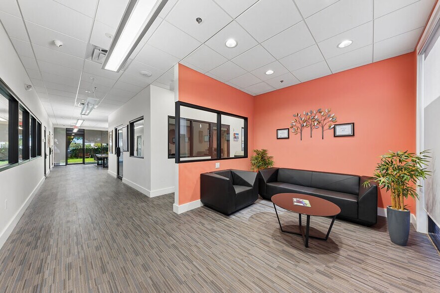 More Photos Of 1590 S Congress Ave, West Palm Beach Medical For Sale