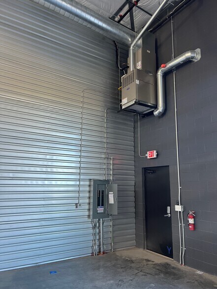 More Photos Of 1008 S Interstate 25, Castle Rock Light Distribution For Sale