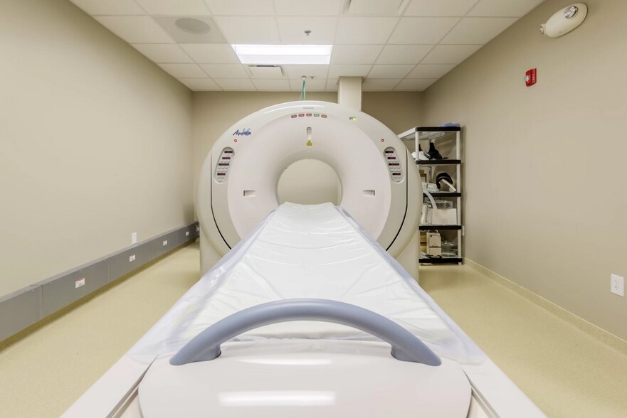 More Photos Of 3726 Latrobe Dr, Charlotte Office For Sale