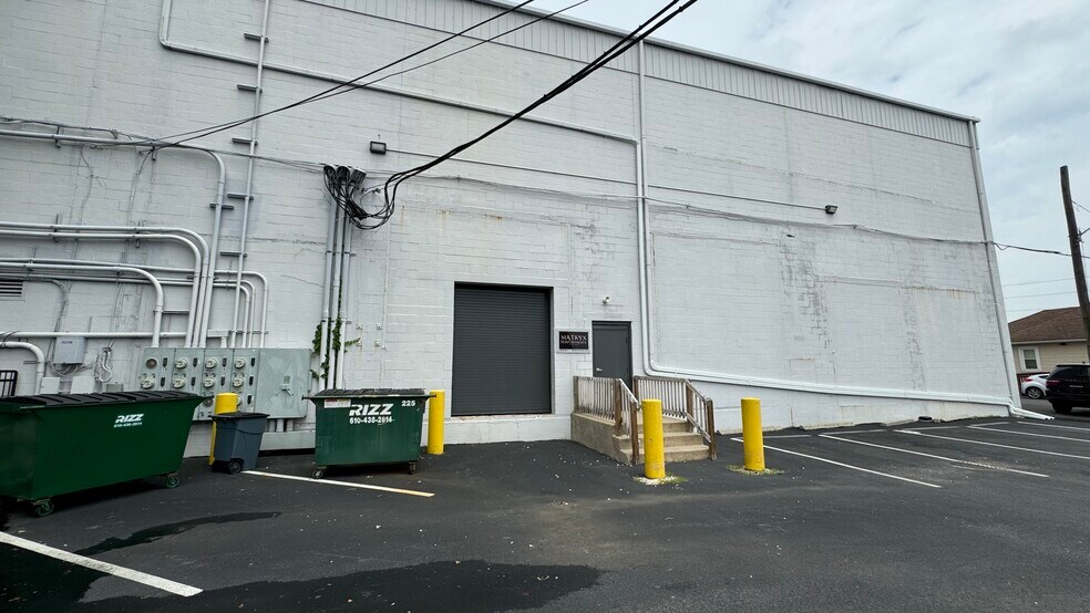 More Photos Of 1727-1801 Union Blvd, Allentown Warehouse For Lease