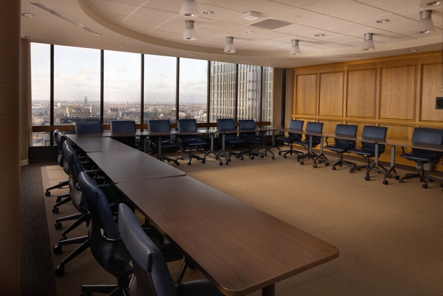 More Photos Of 201 5th St N, Fargo Hotel For Lease