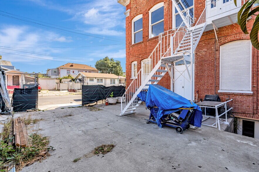 More Photos Of 1649 12th Ave, Oakland Religious Facility For Sale