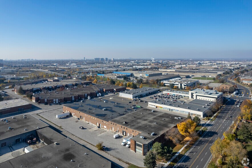 More Photos Of 480 Tapscott Rd, Toronto Warehouse For Lease