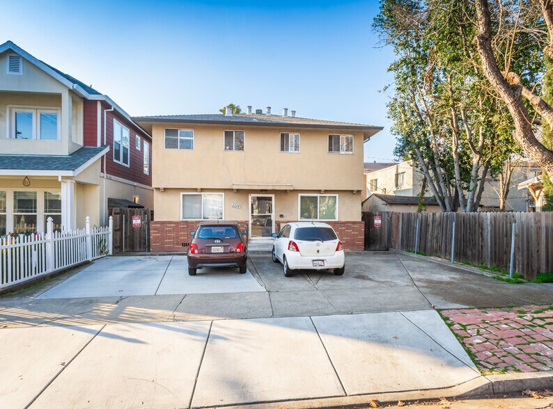 More Photos Of 2208 25th St, Sacramento Apartments For Sale