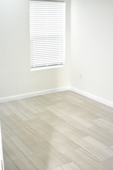 More Photos Of 2608 E Israel Ave, Alton Multifamily For Sale