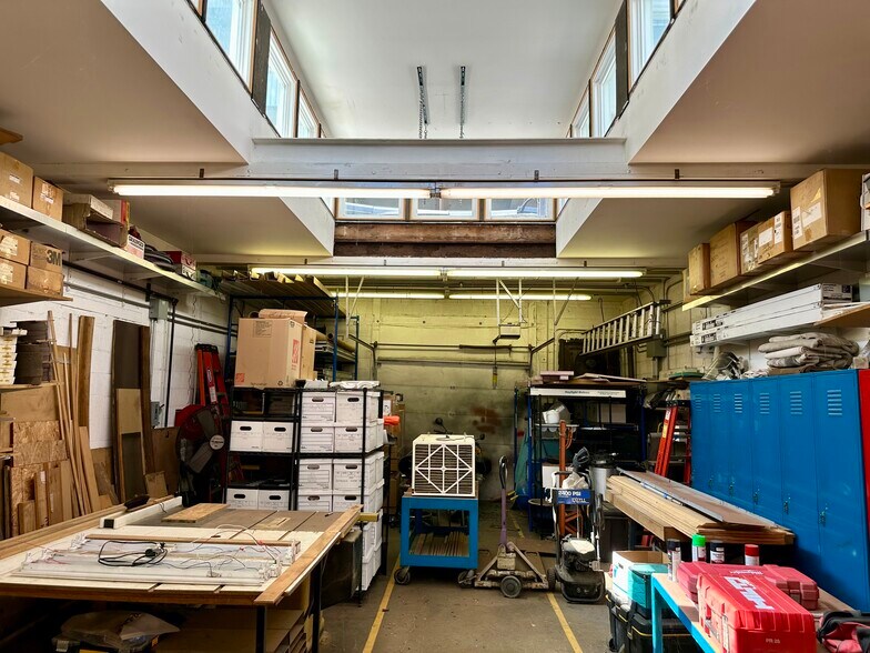 More Photos Of 1908 N Milwaukee Ave, Chicago Manufacturing For Sale