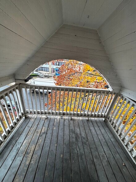 More Photos Of 64 Dikeman St, Waterbury Apartments For Sale