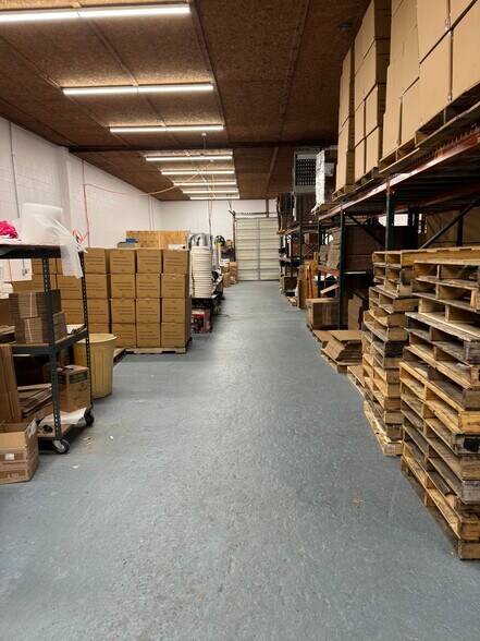 More Photos Of 4-6 Indian Neck Ave, Branford Warehouse For Sale