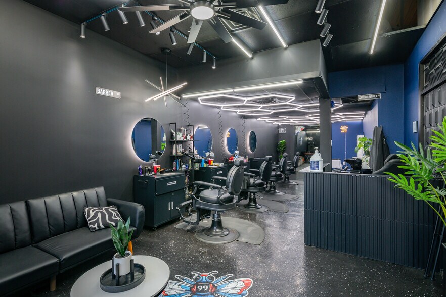 More Photos Of 653-665 Carey Ave, Hanover Township Storefront For Sale