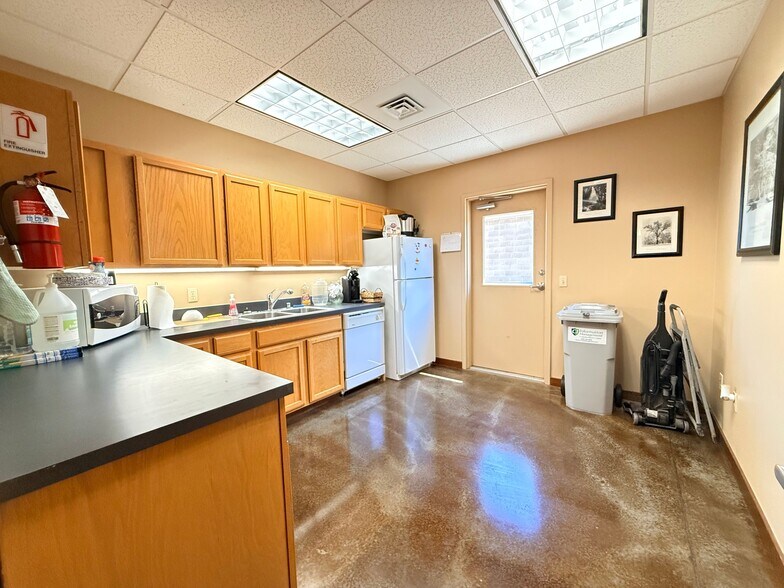 More Photos Of 1212 Columbia Park Trl, Richland Office For Lease