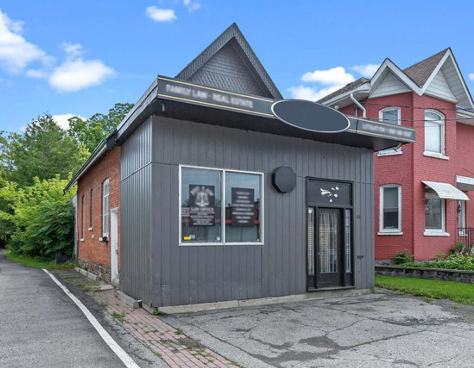 Primary Photo Of 60 Lindsay St S, Kawartha Lakes Storefront Retail Residential For Sale