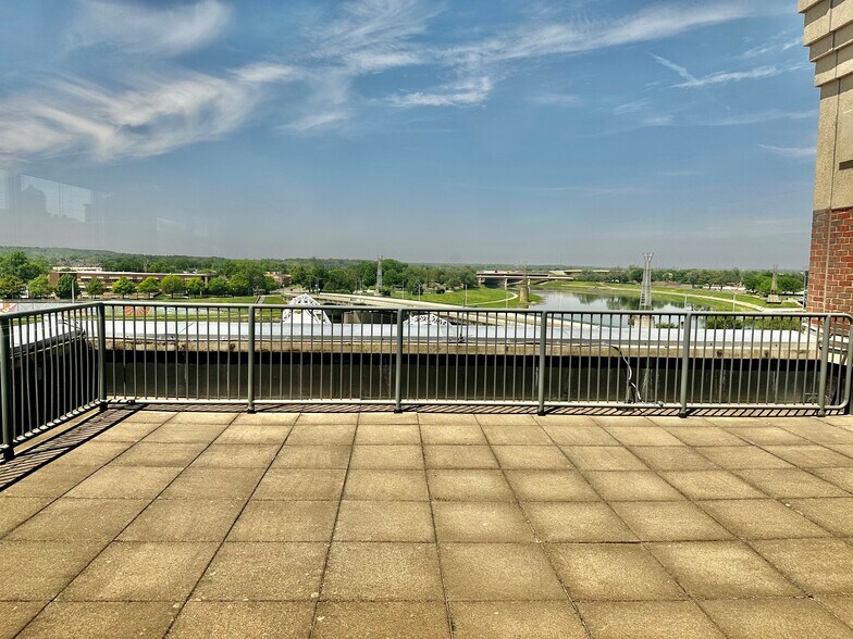 More Photos Of 220 E Monument Ave, Dayton Office For Lease