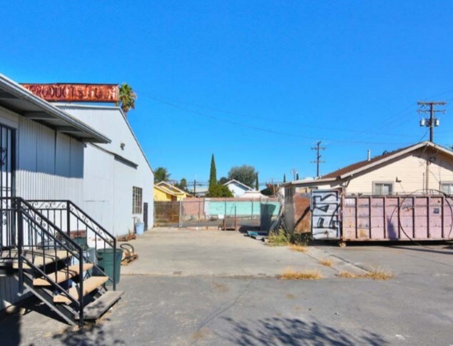 Primary Photo Of 2375 Lewis Ave, Signal Hill Industrial For Sale
