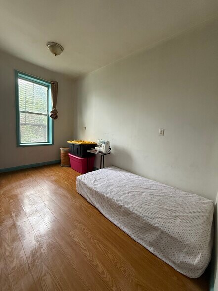 More Photos Of 1468 Haddon Ave, Camden General Retail For Sale