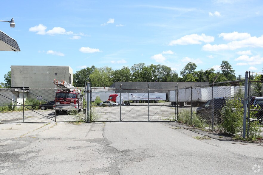More Photos Of 100 Fair St, Brockport Warehouse For Lease