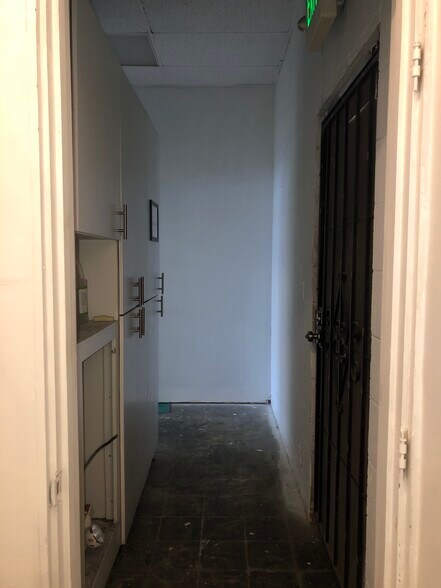 More Photos Of 17925-17955 Magnolia St, Fountain Valley Unknown For Lease