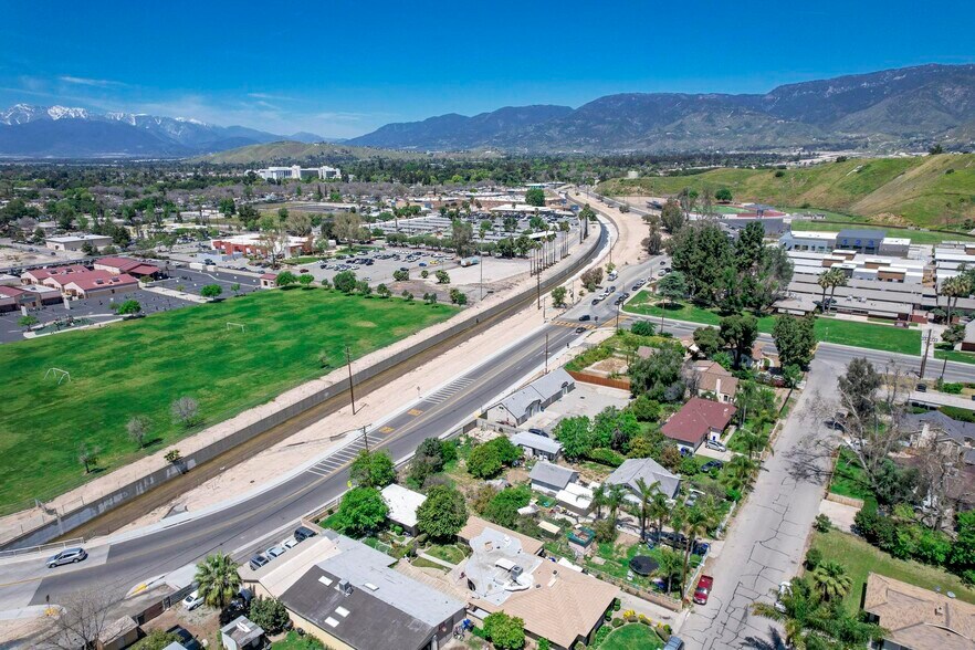 More Photos Of 6937 Perris Hill Park Rd, San Bernardino Industrial For Sale