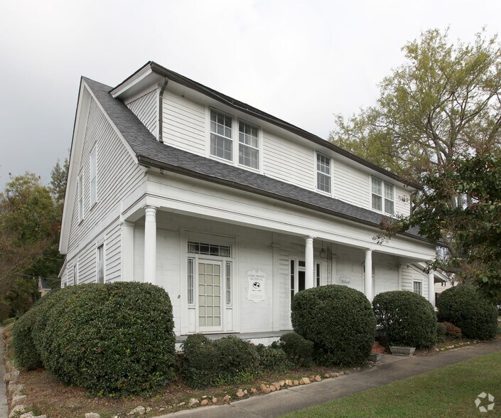 Primary Photo Of 201 N 2nd St, Smithfield Office For Sale