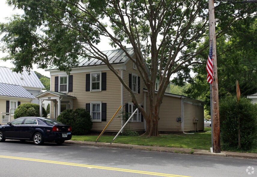 More Photos Of 6491 Main St, The Plains Medical For Lease