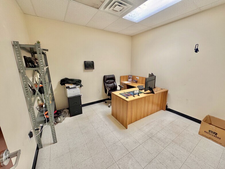 More Photos Of 4844 CR 430, Pleasanton Warehouse For Sale