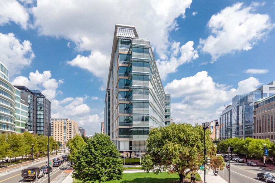 More Photos Of 601 Massachusetts Ave NW, Washington Office For Lease