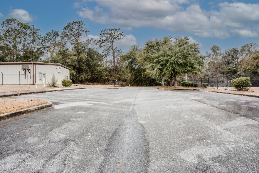 More Photos Of 4770 Shelfer Rd, Tallahassee Warehouse For Sale