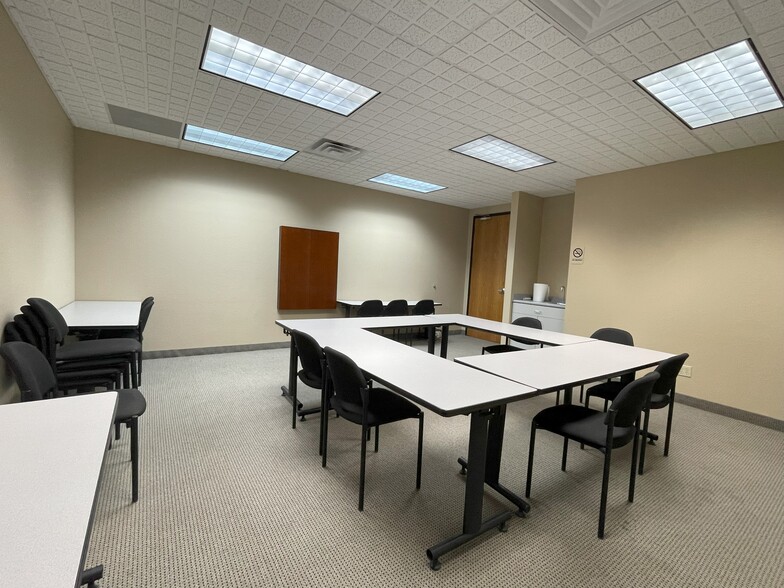 More Photos Of 14310 Northbrook Dr, San Antonio Office For Lease