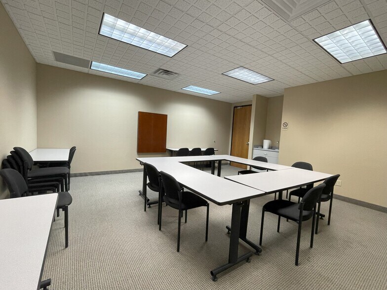 More Photos Of 14310 Northbrook Dr, San Antonio Office For Lease