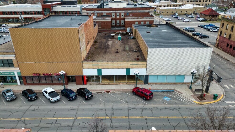 More Photos Of 326 Chestnut St, Virginia Storefront Retail Office For Sale