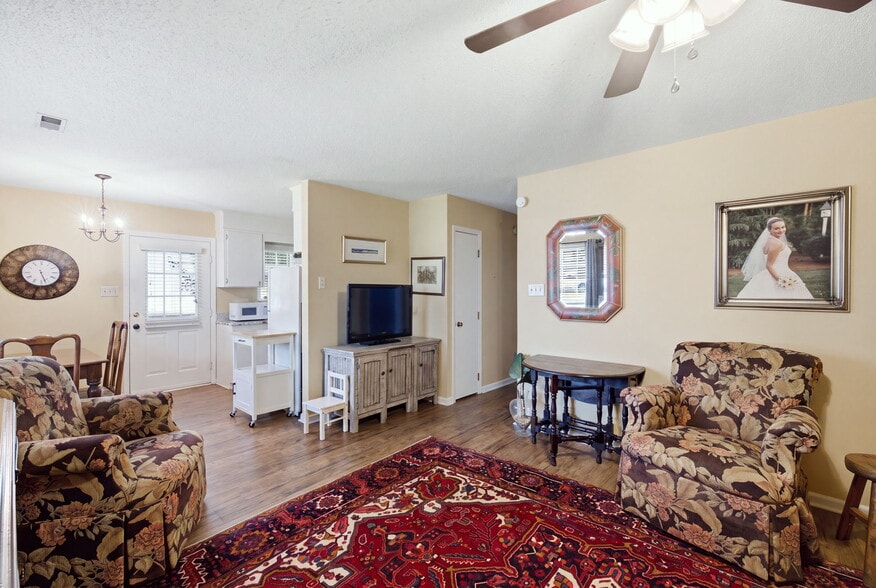 More Photos Of 17-19 W Second St, Wendell Specialty For Sale