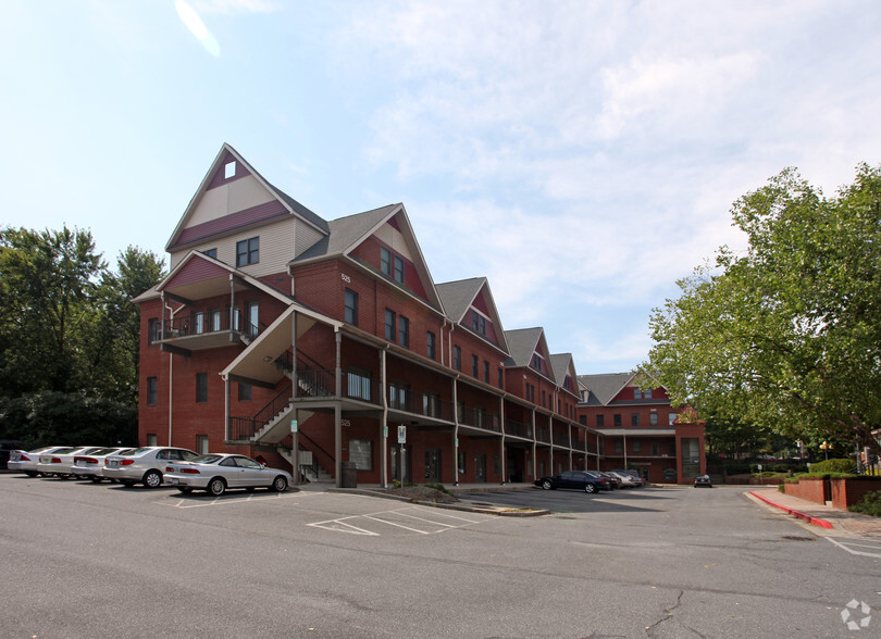 Primary Photo Of 525-545 Main St, Laurel Office For Lease