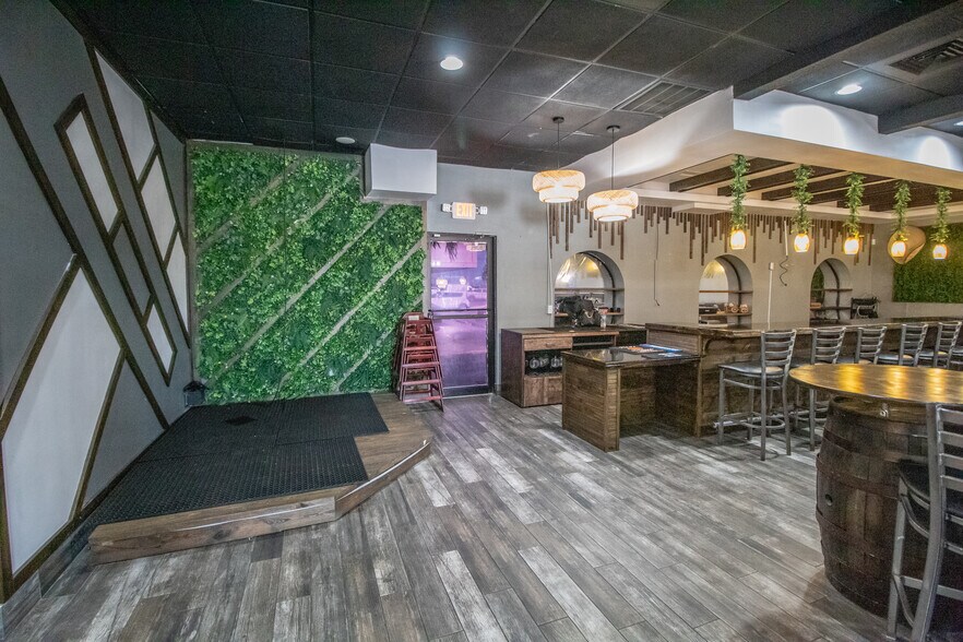 More Photos Of 4400 Hancock Bridge Pky, North Fort Myers Restaurant For Sale