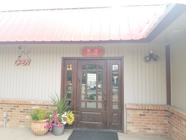 More Photos Of 1105 26th Ave, Greeley Restaurant For Sale