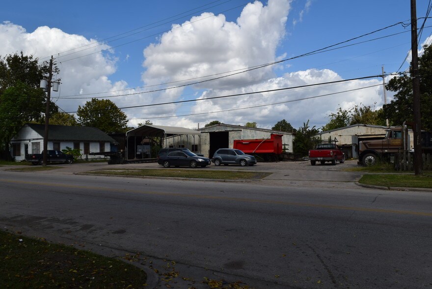 More Photos Of 7317 Canal St, Houston Warehouse For Sale