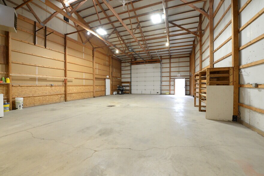 More Photos Of 1927 Cherry Hill Rd, Joliet Warehouse For Lease