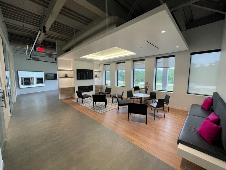 More Photos Of 50 Executive Pky, Hudson Office For Lease