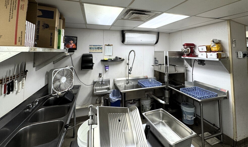 More Photos Of 20400 E Austin Rd, Manchester Restaurant For Sale