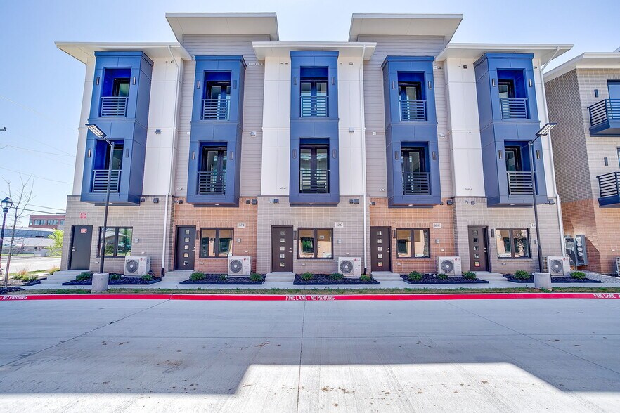 More Photos Of 123 Merritt St, Fort Worth Apartments For Sale